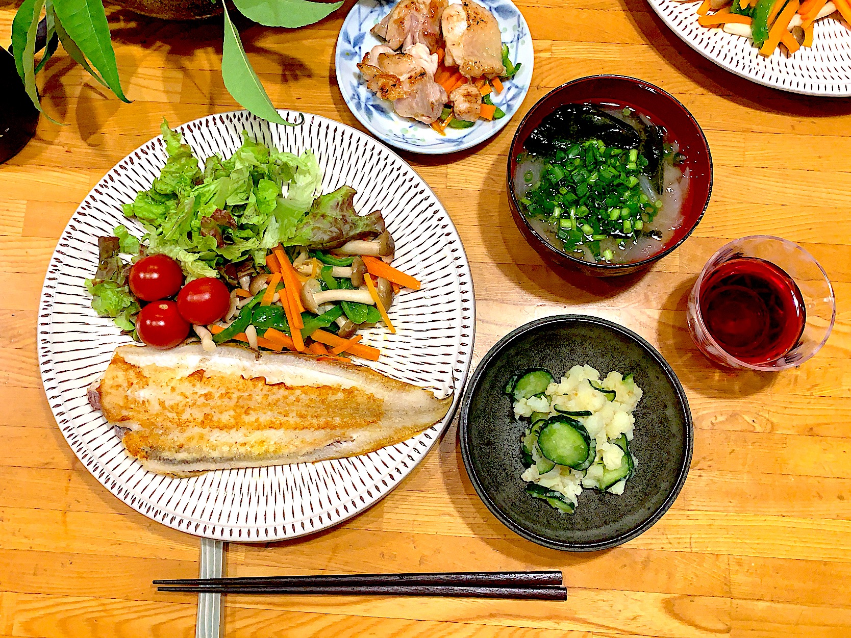 舌平目のムニエル ポテトサラダわさびごまポン酢仕上げ たまねぎの味噌汁 野菜のソテー 赤ワイン Mie Yoshida Snapdish スナップディッシュ Id Utazsa