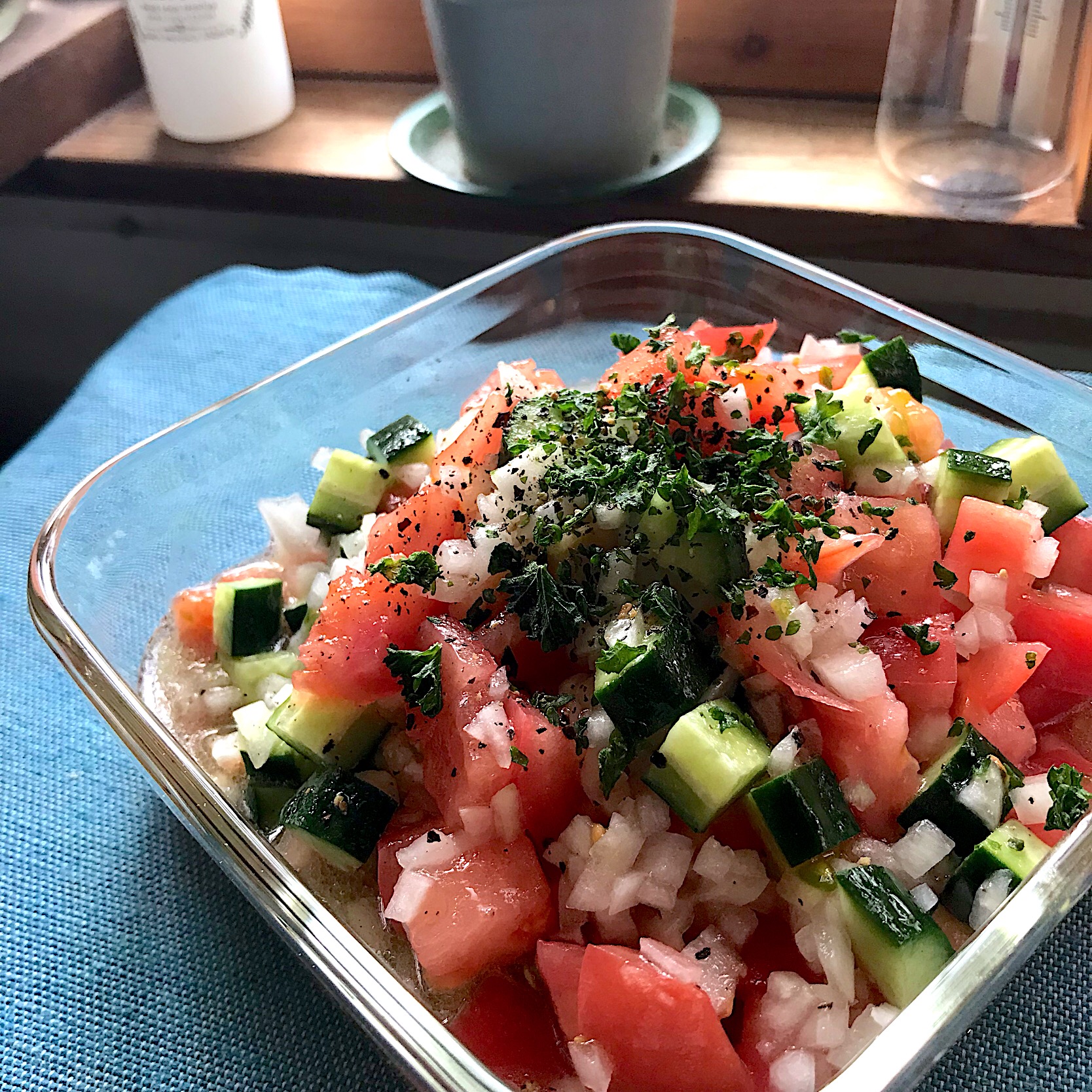 くららさんの料理 スプーンで食べる 夏のトマトときゅうりのサラダ Sachiyo Tanaka Snapdish スナップディッシュ Id Evk01a