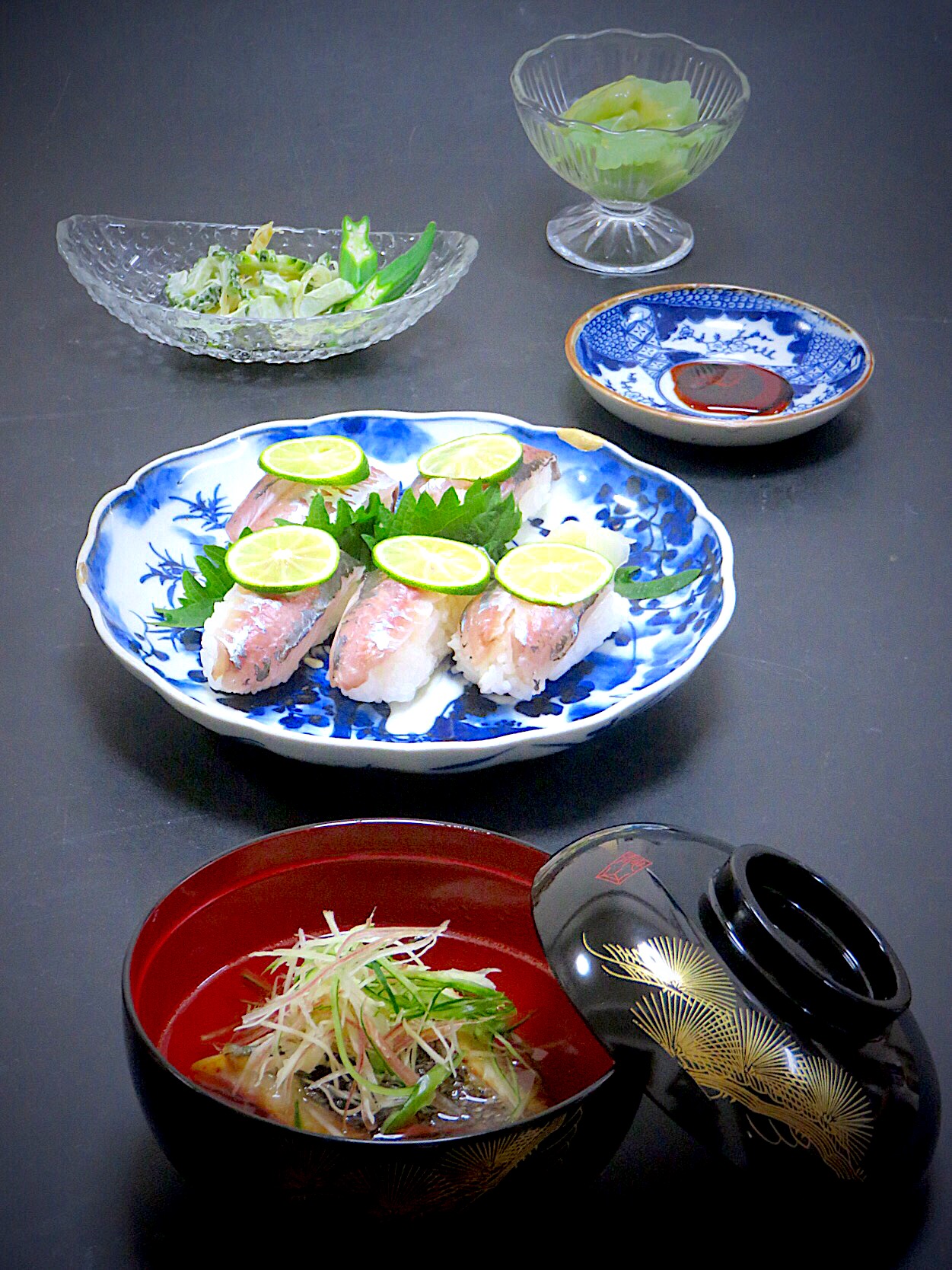 今晩は 鯵にぎり寿司 鱸松前蒸し 刺身こんにゃく ゴーヤと烏賊の和え物 オクラ Akazawa3 Snapdish スナップディッシュ Id Btieya