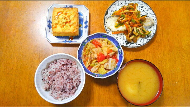 月日 鱈の和風あんかけ キャベツとトマトのサラダ 厚揚げ じゃがいものお味噌汁 いもこ Snapdish スナップディッシュ Id 8pewoa