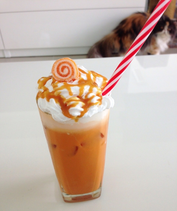 Thai Ice Tea with whipping cream&caramel 🥤