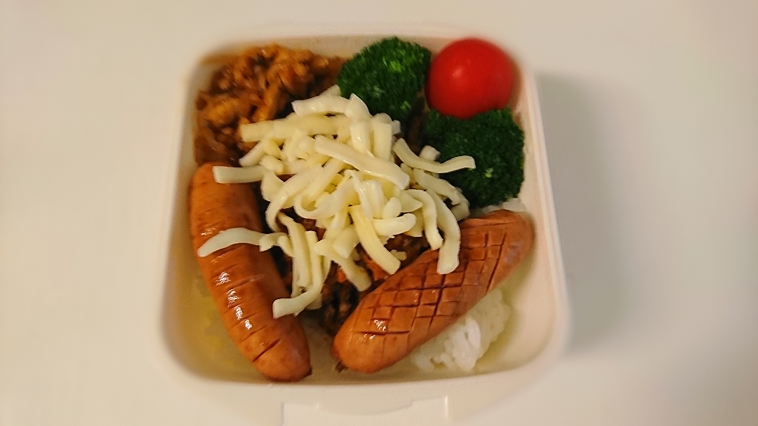 今日のお弁当 レンジでチン ミートドリアソーセージとブロッコリーオニオンスープアロエヨーグルト Chieco Snapdish スナップディッシュ Id Iogjla