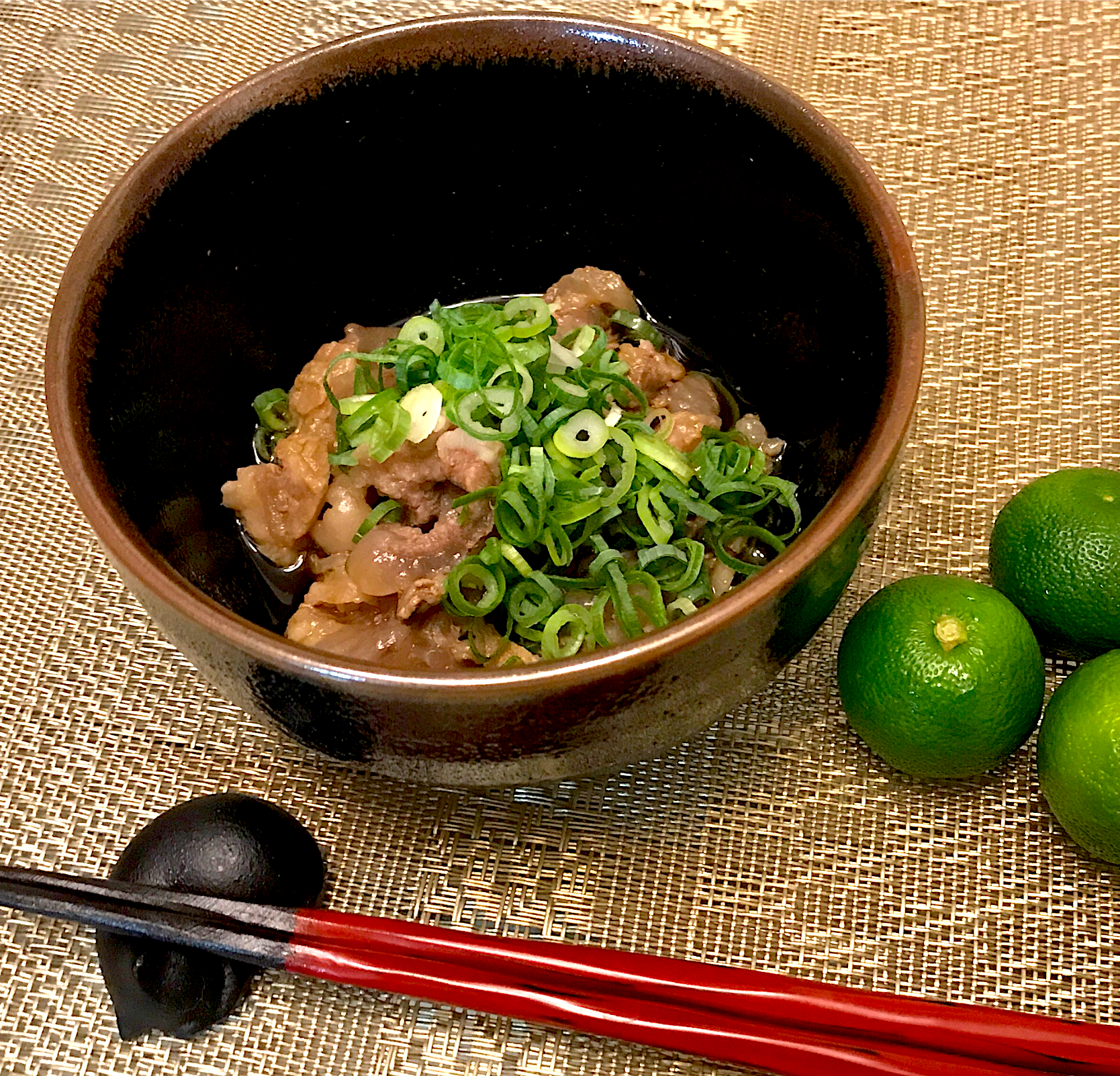 水炊きした牛すじにすだち果汁と醤油を合わせたものを掛けただけのシンプルな一品 にゃあ 芸名 Snapdish スナップディッシュ Id Uxpi1a