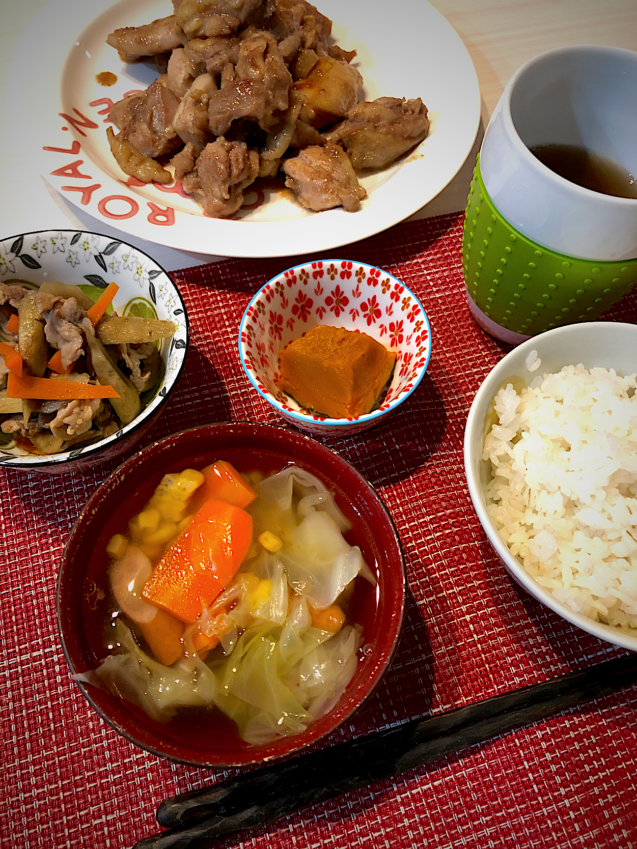 キャベツとウィンナーのコンソメスープ かぼちゃの煮物 鳥もも肉クルミソース焼き キヨ Snapdish スナップディッシュ Id Vsohea