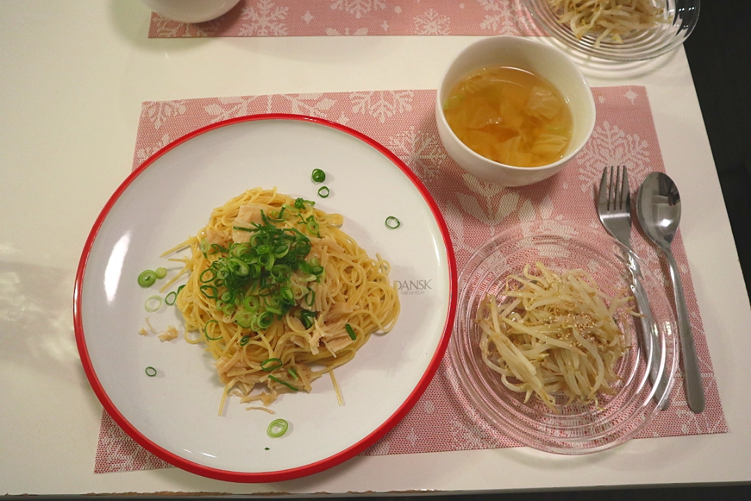 今日の昼食 ホタテ缶のパスタ もやしサラダ キャベツのコンソメスープ Pinknari Snapdish スナップディッシュ Id 8ilota