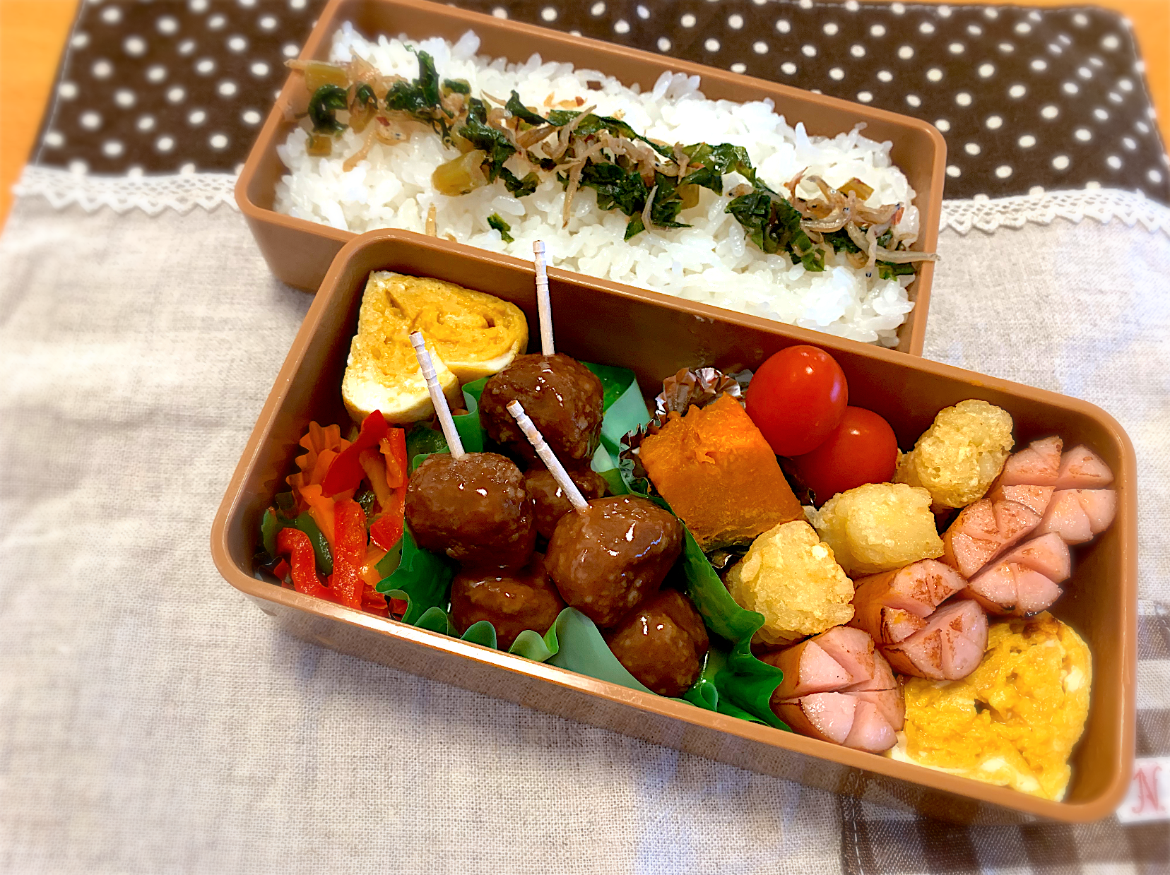 ミートボール卵焼きウインナーハッシュドポテトかぼちゃ煮無限ピーマン 大根葉ちりめんふりかけ あやこ Snapdish スナップディッシュ Id Oovq4a