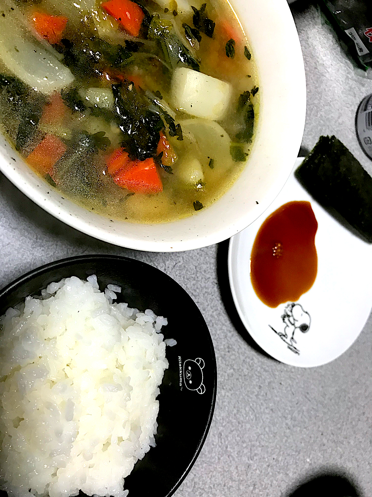 お腹に優しいものにしてもらった夕飯 白米 海苔 昨日の鍋からの野菜具沢山味噌汁 Ms903 Snapdish スナップディッシュ Id 8jgtaa