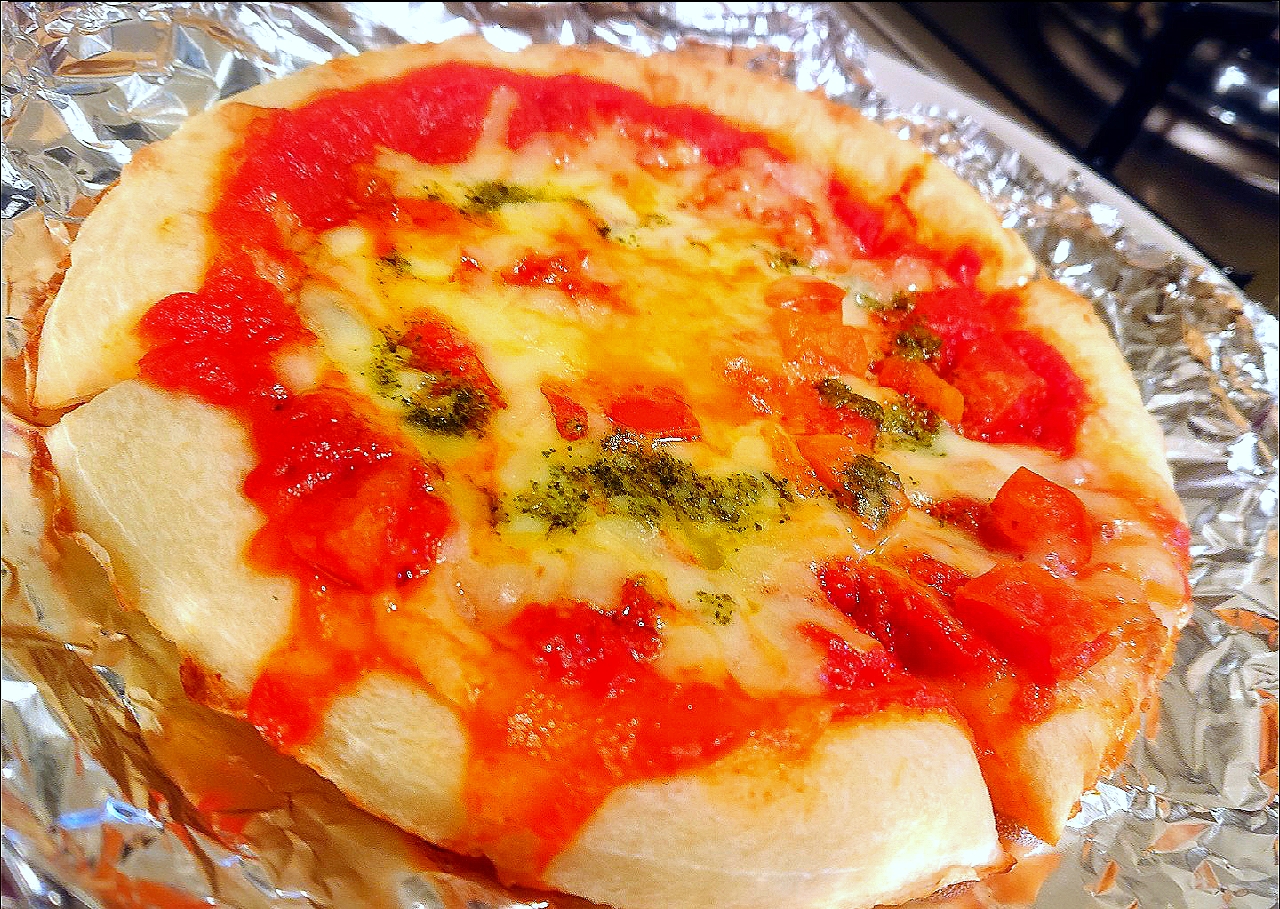 ピッツァマルゲリータローソンレンチンok分厚くてふかふか トマトもチーズもしっかり効いていて美味しかった Ggg Snapdish スナップディッシュ Id S8ogwa