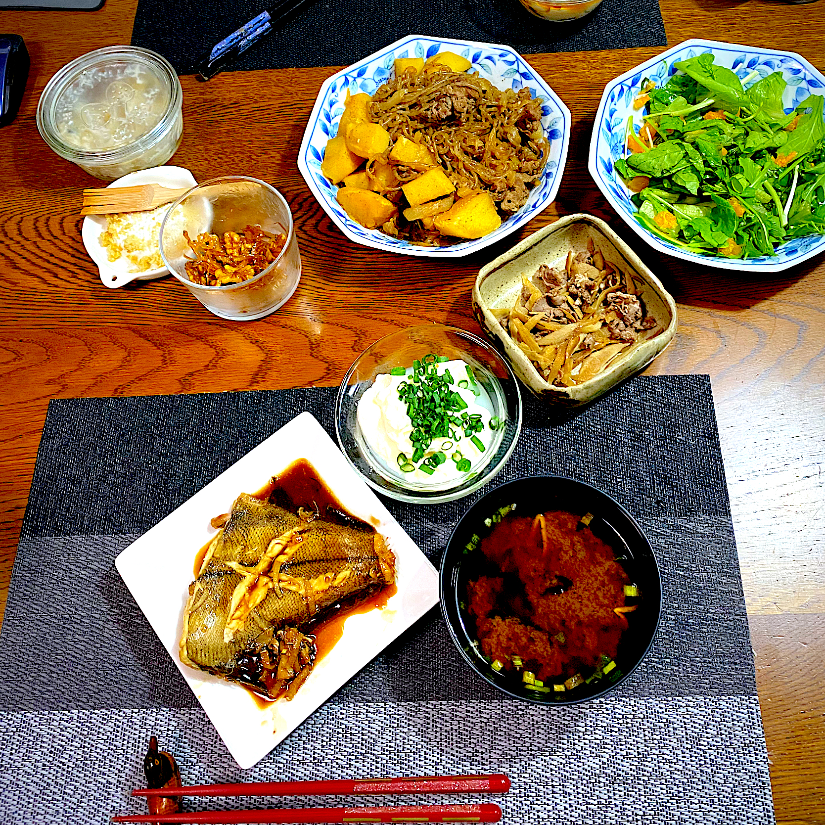 かれい煮付け 肉じゃが おぼろ豆腐 味噌汁 残り物 Yakinasu Snapdish スナップディッシュ Id K050ya