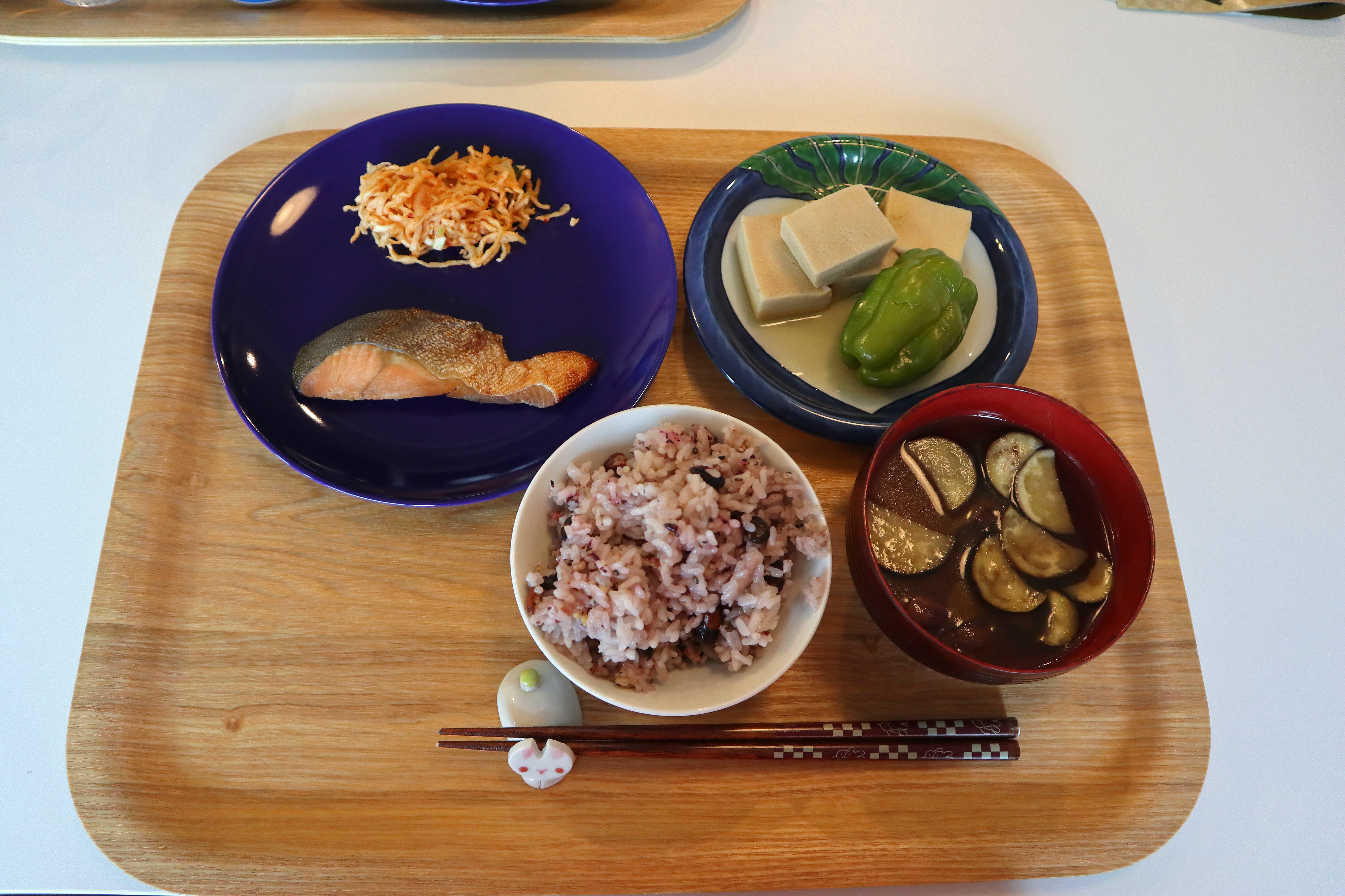 今日の昼食 鮭の照り焼き 切り干し大根のキムチ和え ピーマンと高野豆腐の煮物 雑穀米 なすの味噌汁 Pinknari Snapdish スナップディッシュ Id G8xr1a
