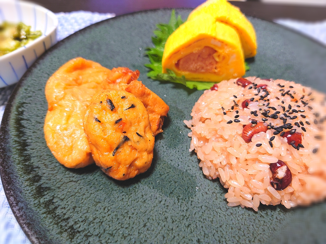 昨夜の夕飯 お赤飯 母作 がんもと油揚げの煮物明太子入り卵焼きオクラの糠漬け Chieco Snapdish スナップディッシュ Id Nae5ga