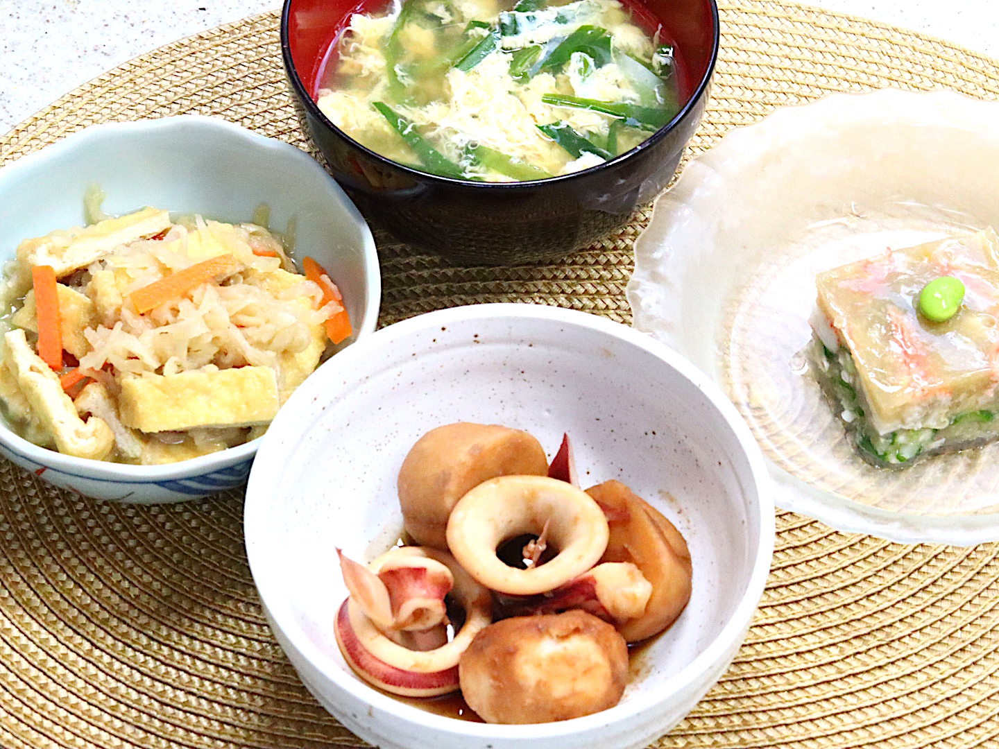 晩ご飯 里芋といかの煮物 切り干し大根の煮物 寒天寄せ ニラ玉汁 Rose Rose Snapdish スナップディッシュ Id Gjimza