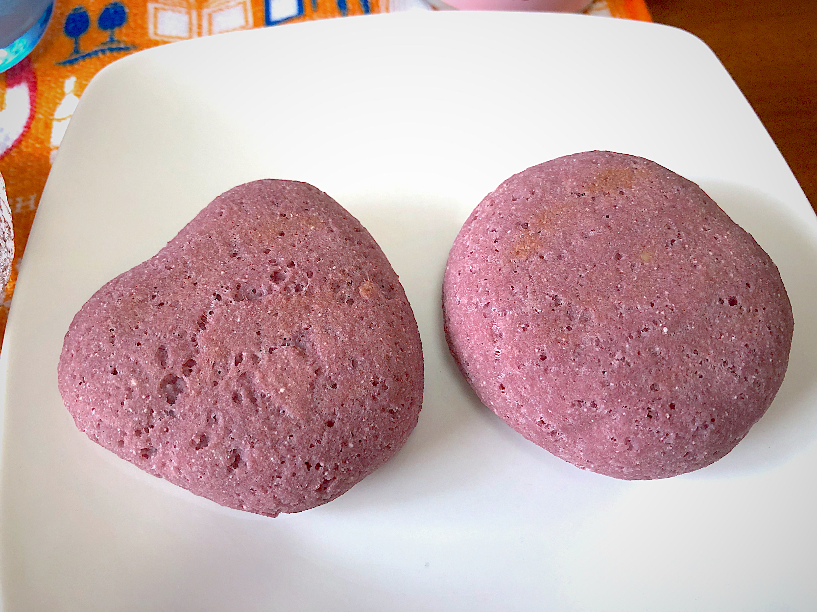 紫芋パウダーで🍠もっちりおからぱん〜あんこ、チーズ入り〜
