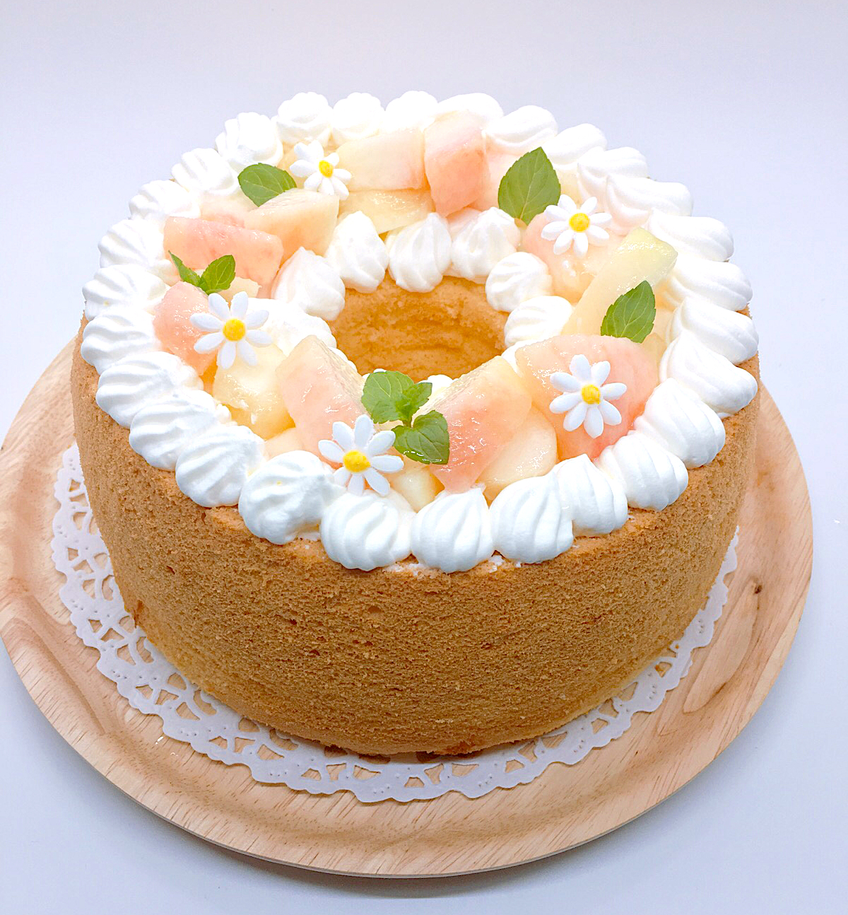ケーキ デコレーション シフォン シフォンケーキのおしゃれなデコレーション方法【誕生日や記念日に】｜ラディーチェ
