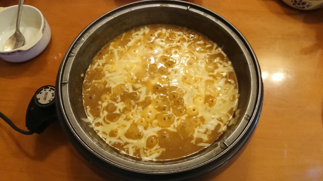 カレー鍋の〆はチーズたっぷり雑炊❕