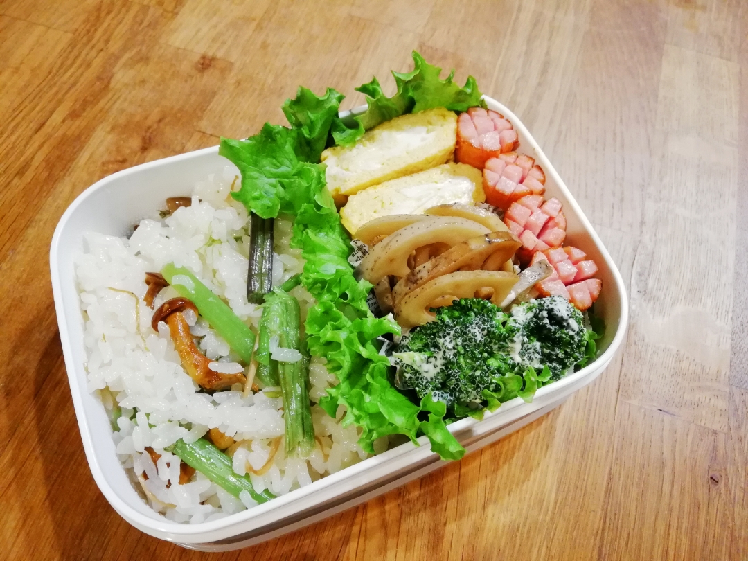 山菜おこわのお弁当 キャラ弁とおつまみ Snapdish スナップディッシュ Id Kji5baa