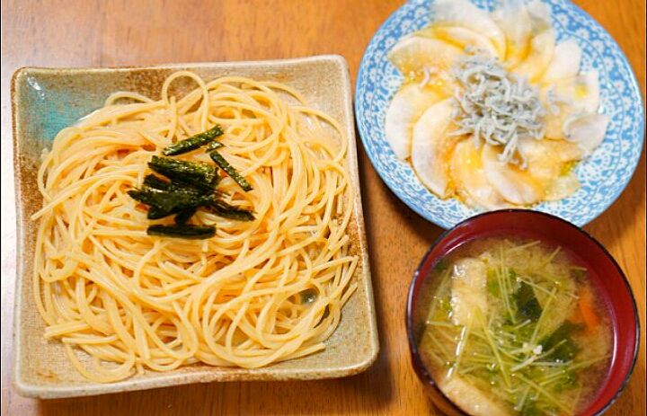 月日 たらこパスタ かぶのカルパッチョ 豆苗と油揚げのお味噌汁 いもこ Snapdish スナップディッシュ Id Yn8wca