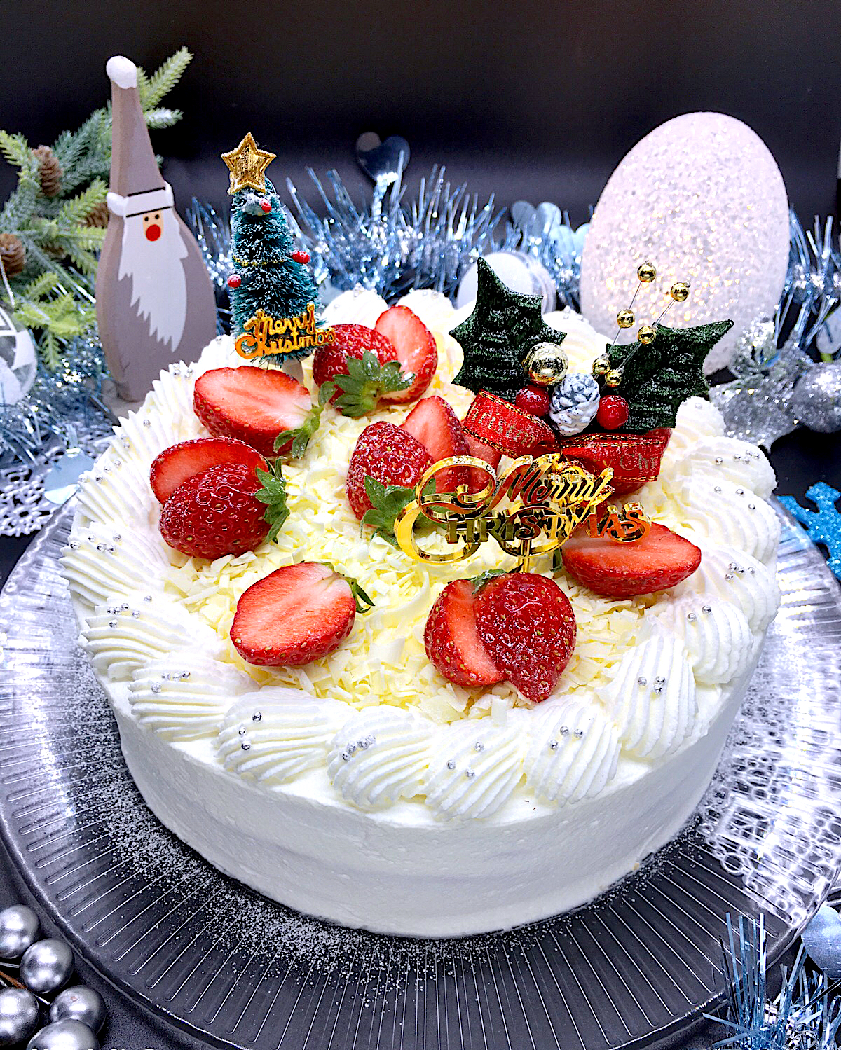 白いケーキでホワイトクリスマス中のスポンジも真っ白にしてみました Sucreroom Snapdish スナップディッシュ Id Va4swa