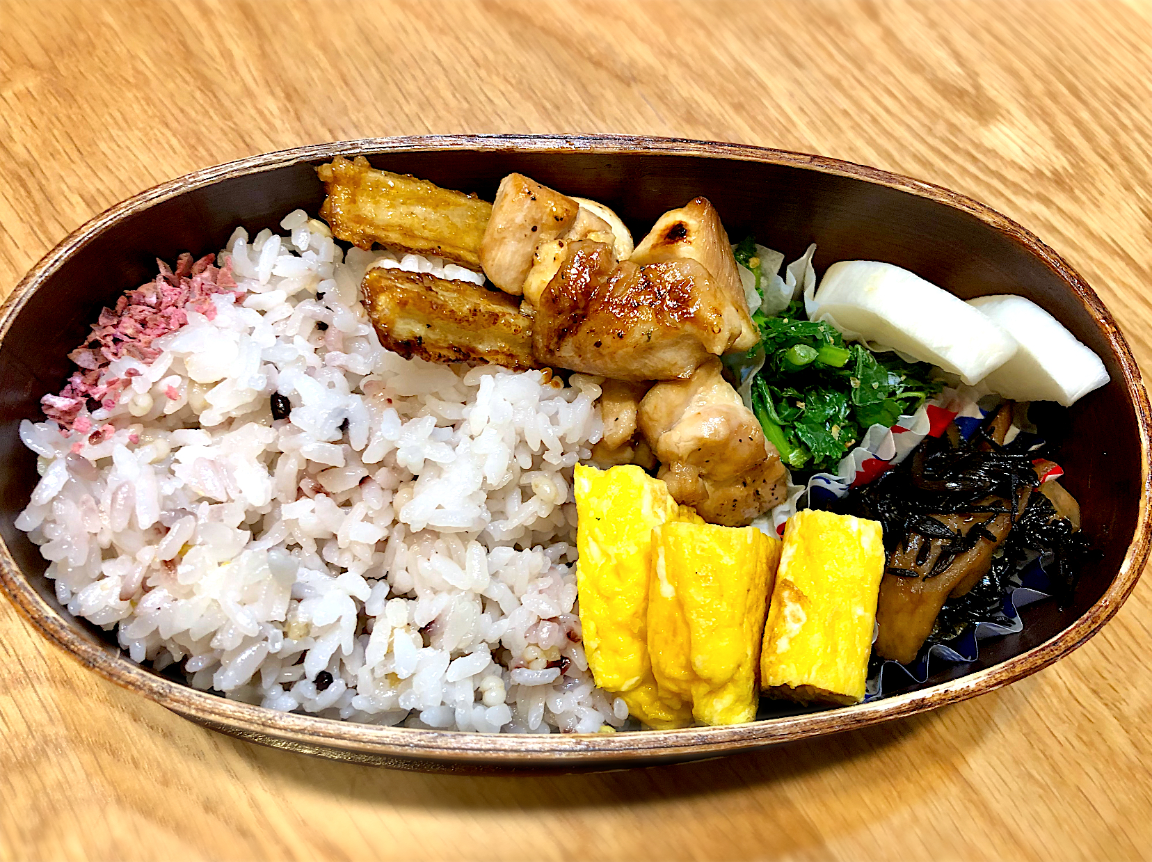 サラ弁 焼き鳥 ごぼう 大根葉のお浸し 卵焼き じゅんさん Snapdish スナップディッシュ Id Y9euxa