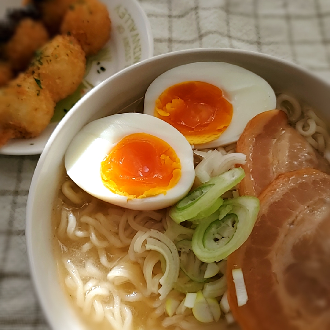 にゃーん麺 猫好き用ラーメン 頂き物ですうずらの卵フライ 好きやねん みるくここあ Snapdish スナップディッシュ Id 50skha