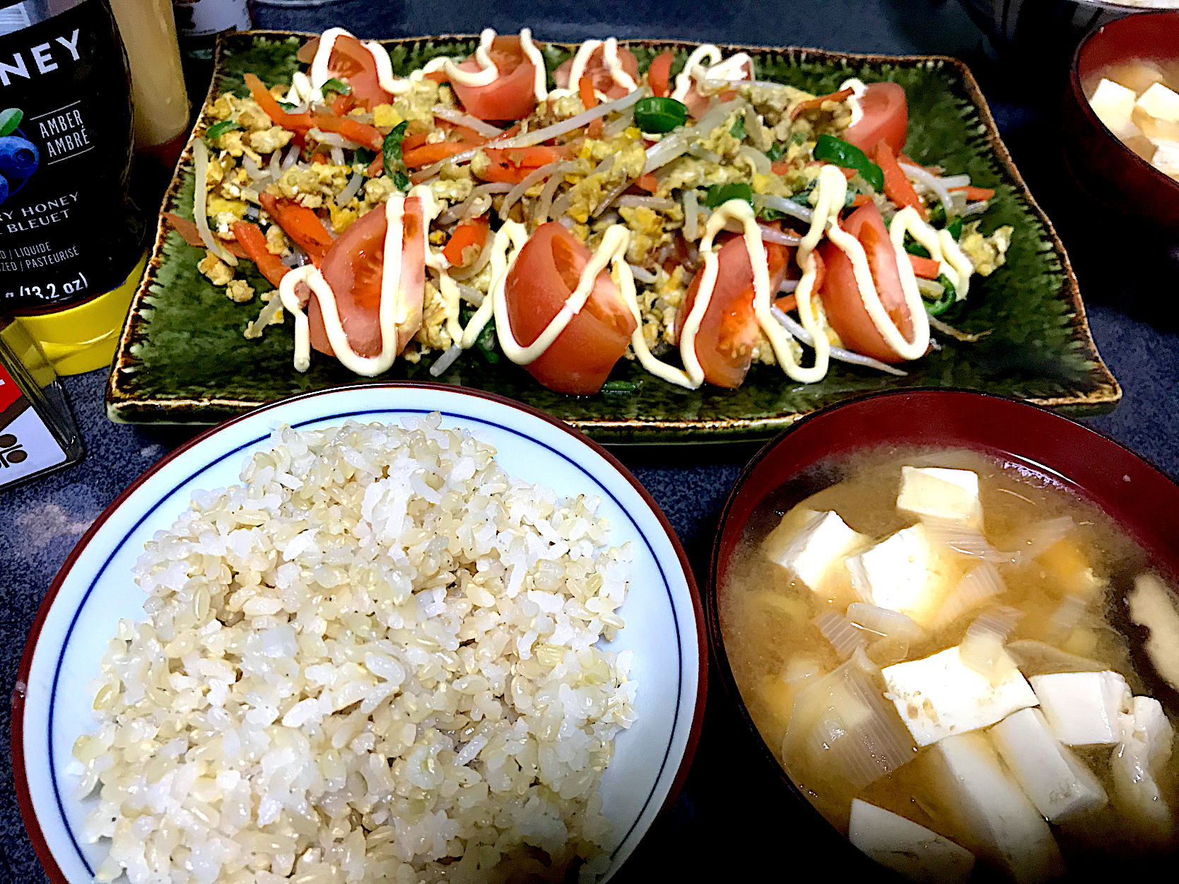 味噌汁おかわりして大量に飲んだら体が暖ったか暖ったか夕飯 玄米白米 野菜たっぷり玉子焼き トマト 深谷ネギ豆腐椎茸味噌汁 Ms903 Snapdish スナップディッシュ Id Z90wpa