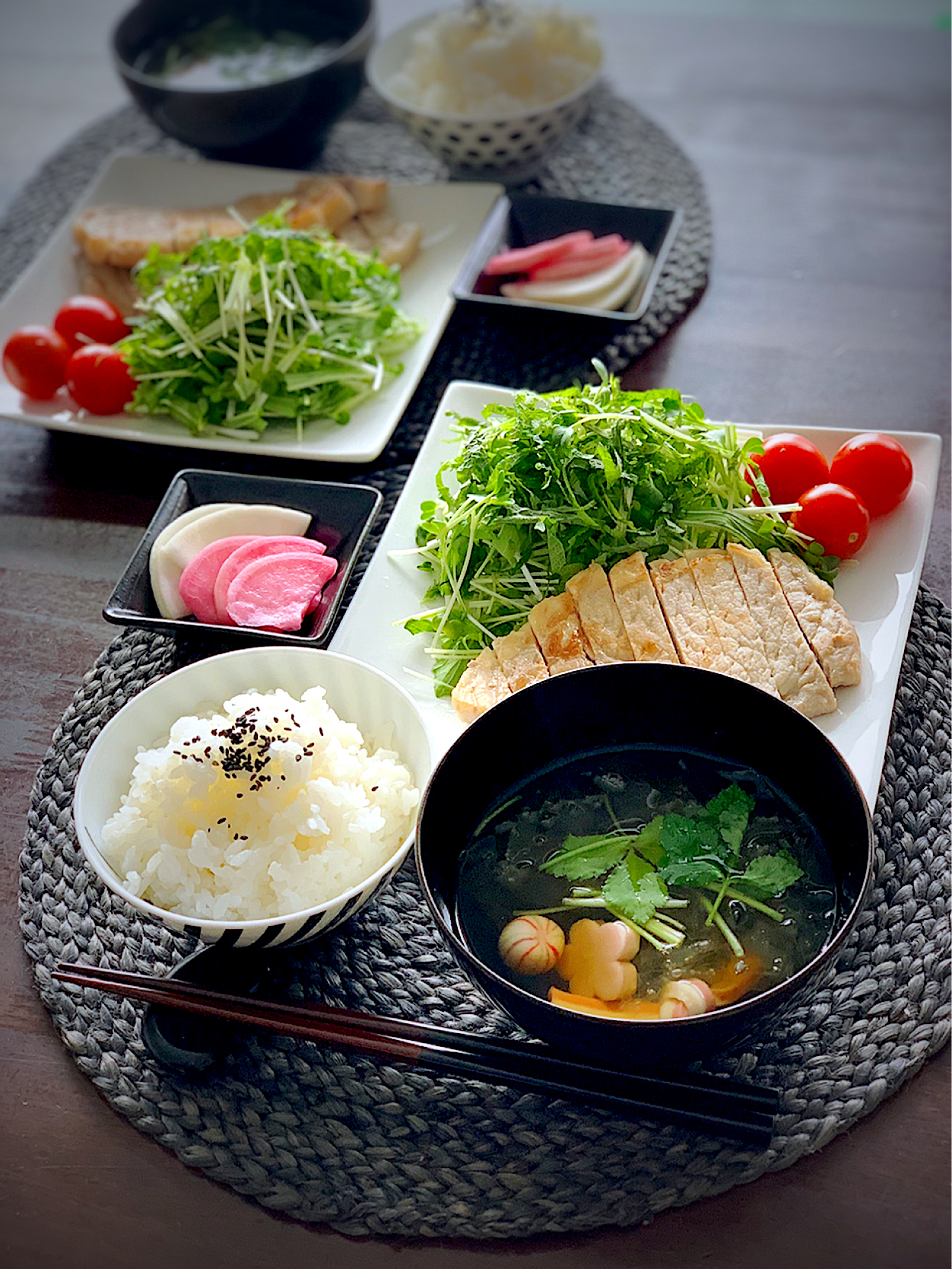 豚肉の味噌漬け 薬味サラダ 紅白千枚漬け おぼろ昆布のお吸い物 恭子 Snapdish スナップディッシュ Id 9axhsa