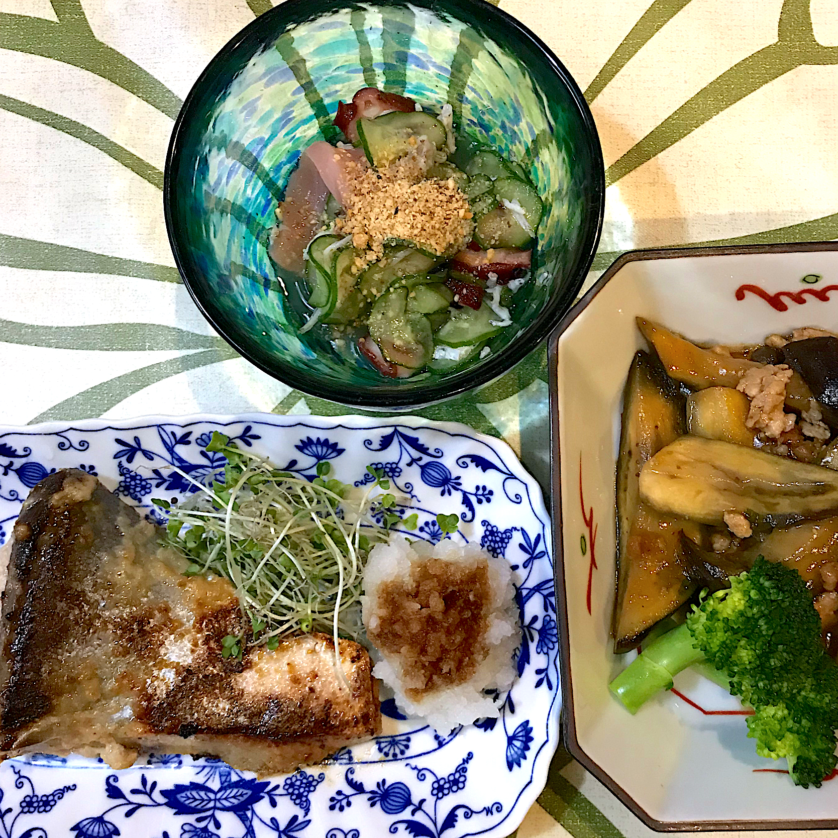 今晩の献立 鰤の塩麹焼き麻婆茄子胡瓜 酢だこ イカの塩麹塩辛釜揚げシラスの酢の物 てるみ Snapdish スナップディッシュ Id 4ffdxa