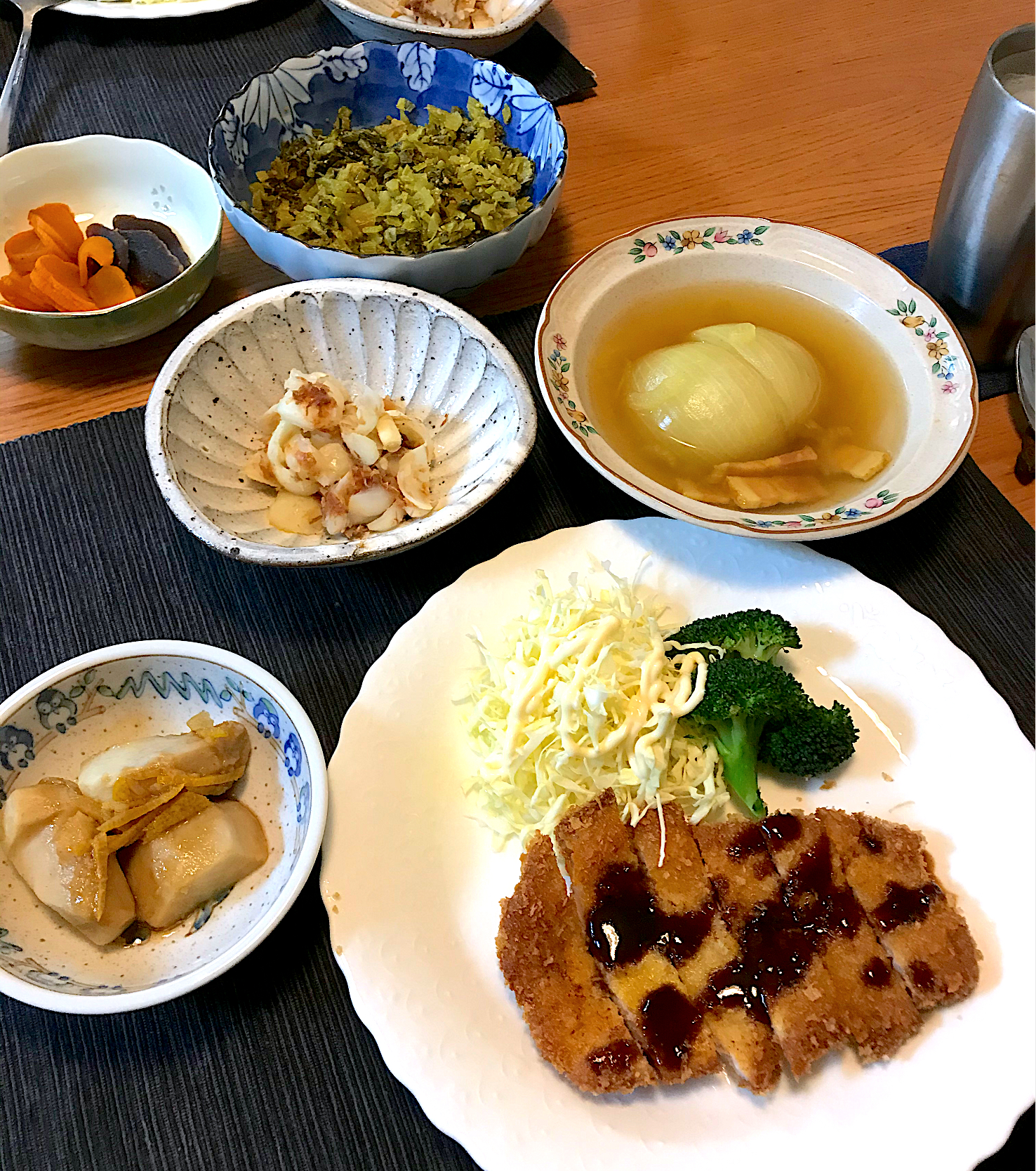 トンカツ 百合根の梅鰹和え 里芋に柚子皮入り 玉ねぎ丸ごとカレースープ Sobaco Snapdish スナップディッシュ Id Brctfa