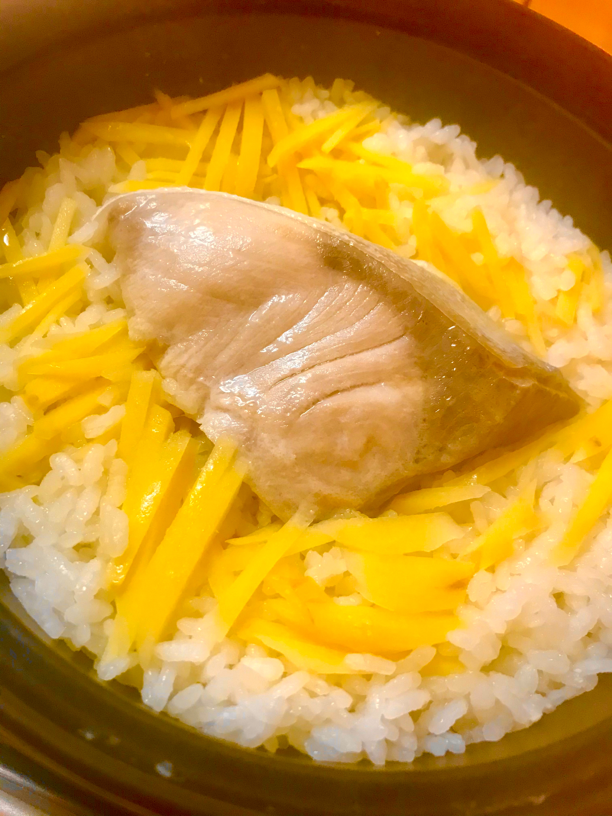 これは最高 生姜たっぷりブリの炊き込みご飯 リュウジのバズレシピより Mao Snapdish スナップディッシュ Id Kaul4a