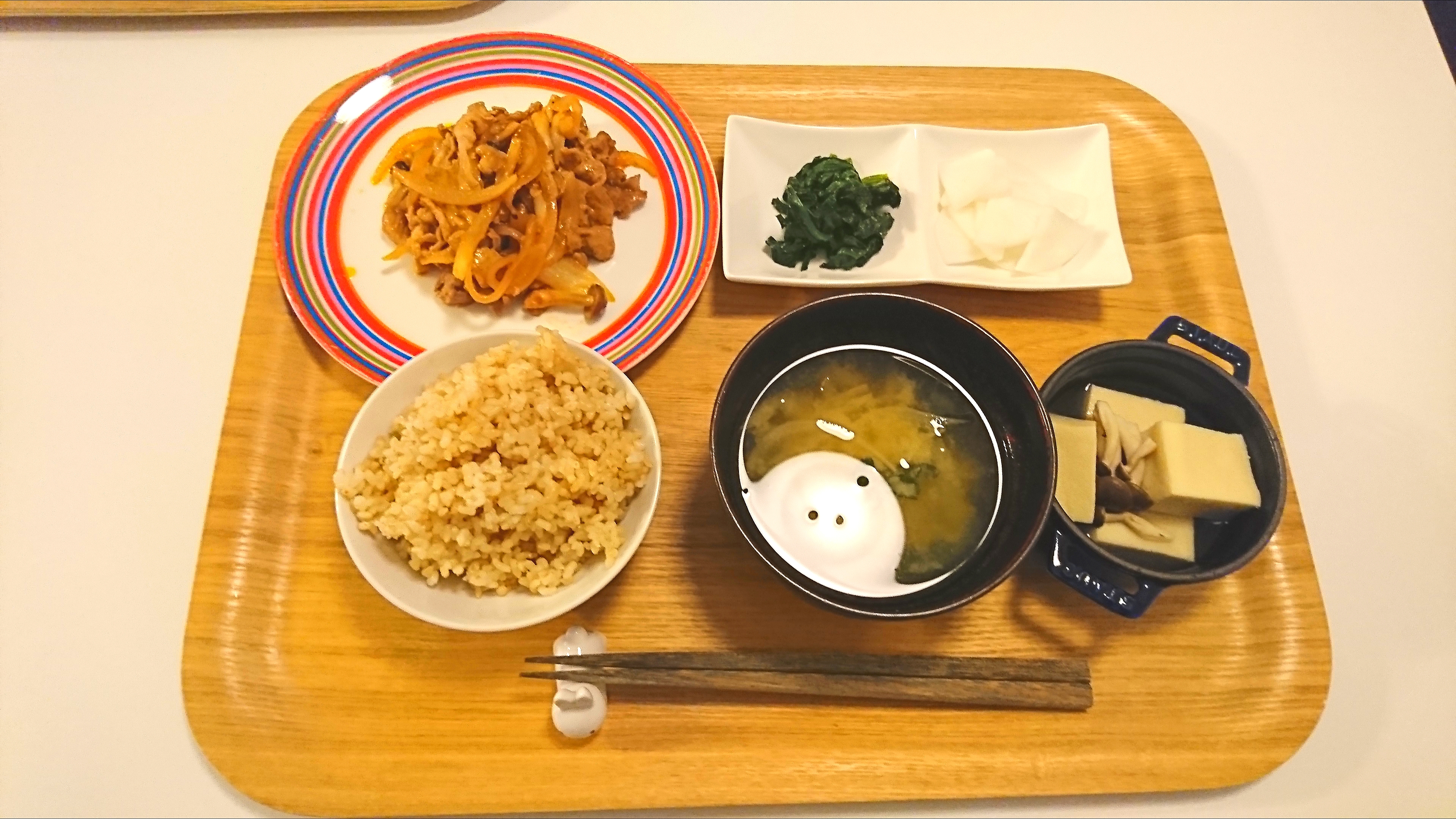 今日の夕食 ポークケチャップ ほうれん草のごま和え 大根の甘酢漬け 高野豆腐の煮物 玄米 玉ねぎとわかめの味噌汁 Pinknari Snapdish スナップディッシュ Id T4j8ua