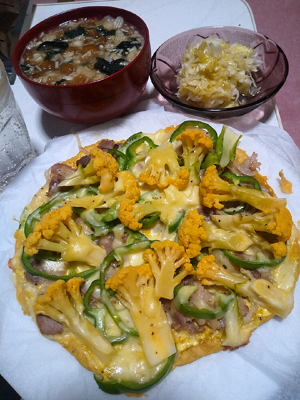 今日の晩御飯おからパウダーでピザ酢キャベツキノコとワカメのお味噌汁 れあmix Snapdish スナップディッシュ Id 1b80wa