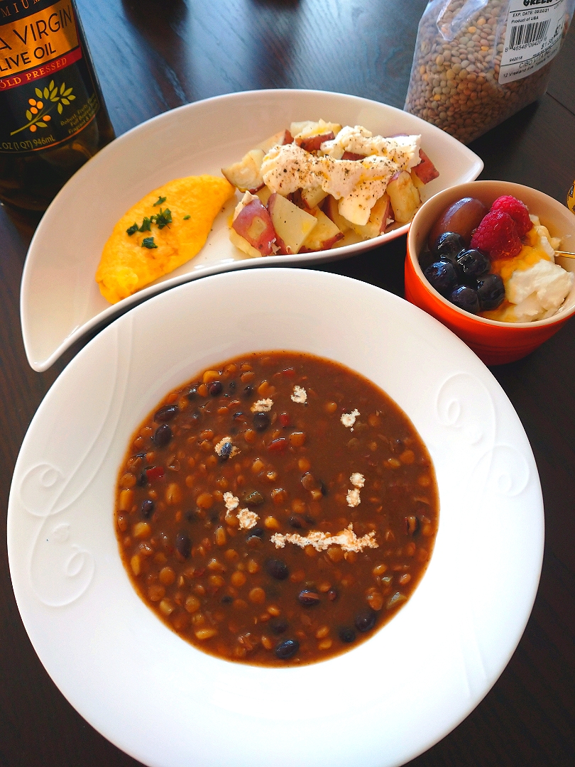 ブラックビーンズ 黒いんげん豆 とレンズ豆のスープ 赤ジャガイモ蒸しのリコッタチーズ添え Sami Snapdish スナップディッシュ Id Hxo8wa