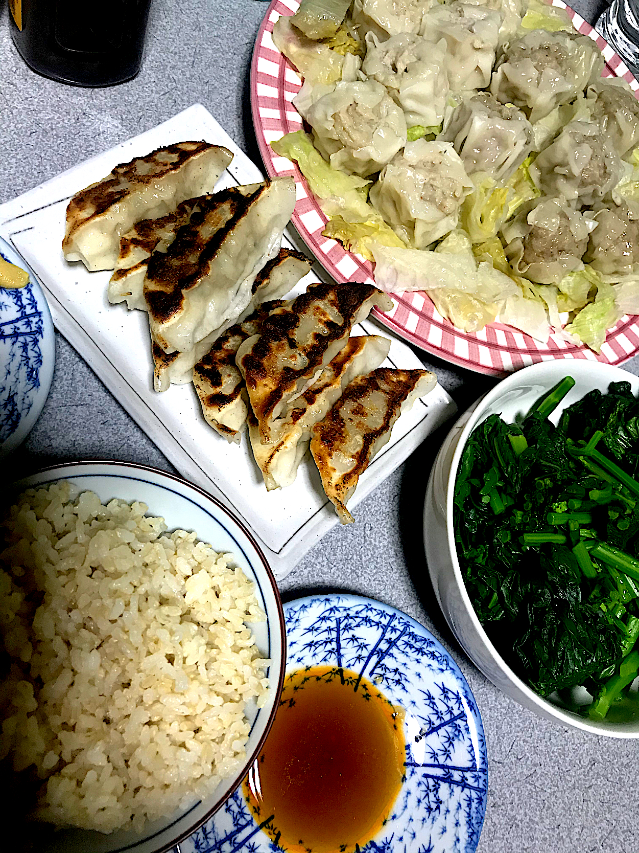 ちょっとした焼売餃子パーティーみたいになった夕飯 ロウカット玄米 かき菜 焼き餃子 温レタス海老焼売肉焼売 Ms903 Snapdish スナップディッシュ Id 4ynwxa