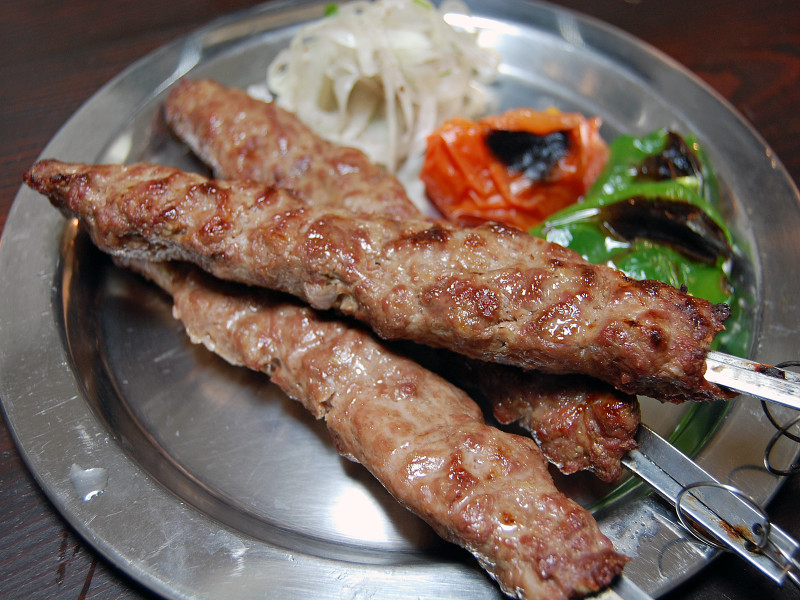 アダナケバブのレシピ……ラムのひき肉を使ったトルコの串焼き #AllAbout