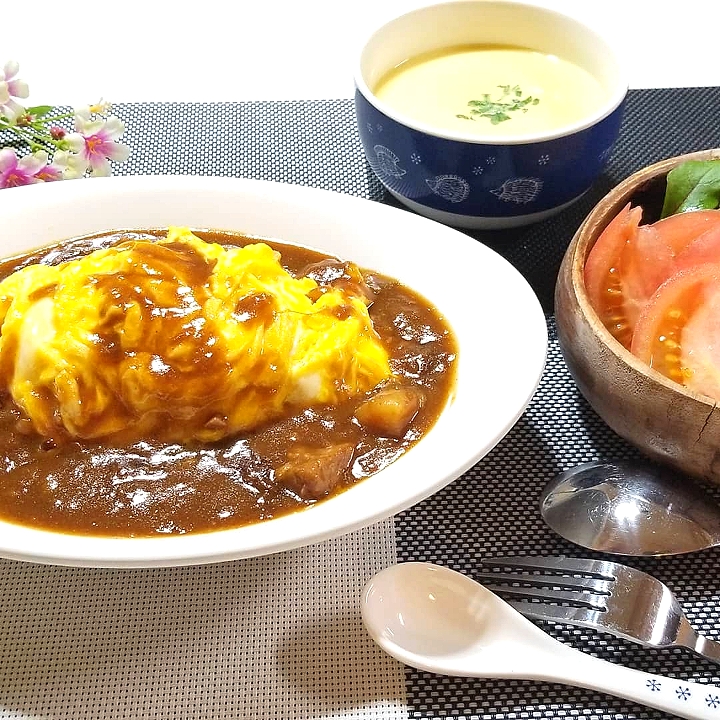 日目のカレーオムライス カレー残ってるんだけど食分にはちょっと足りないていうときの救済メニュー 笑 板ちゃん Snapdish スナップディッシュ Id Eadjza