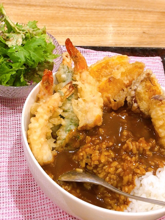 🍤揚げたて天ぷらカレー丼🍛