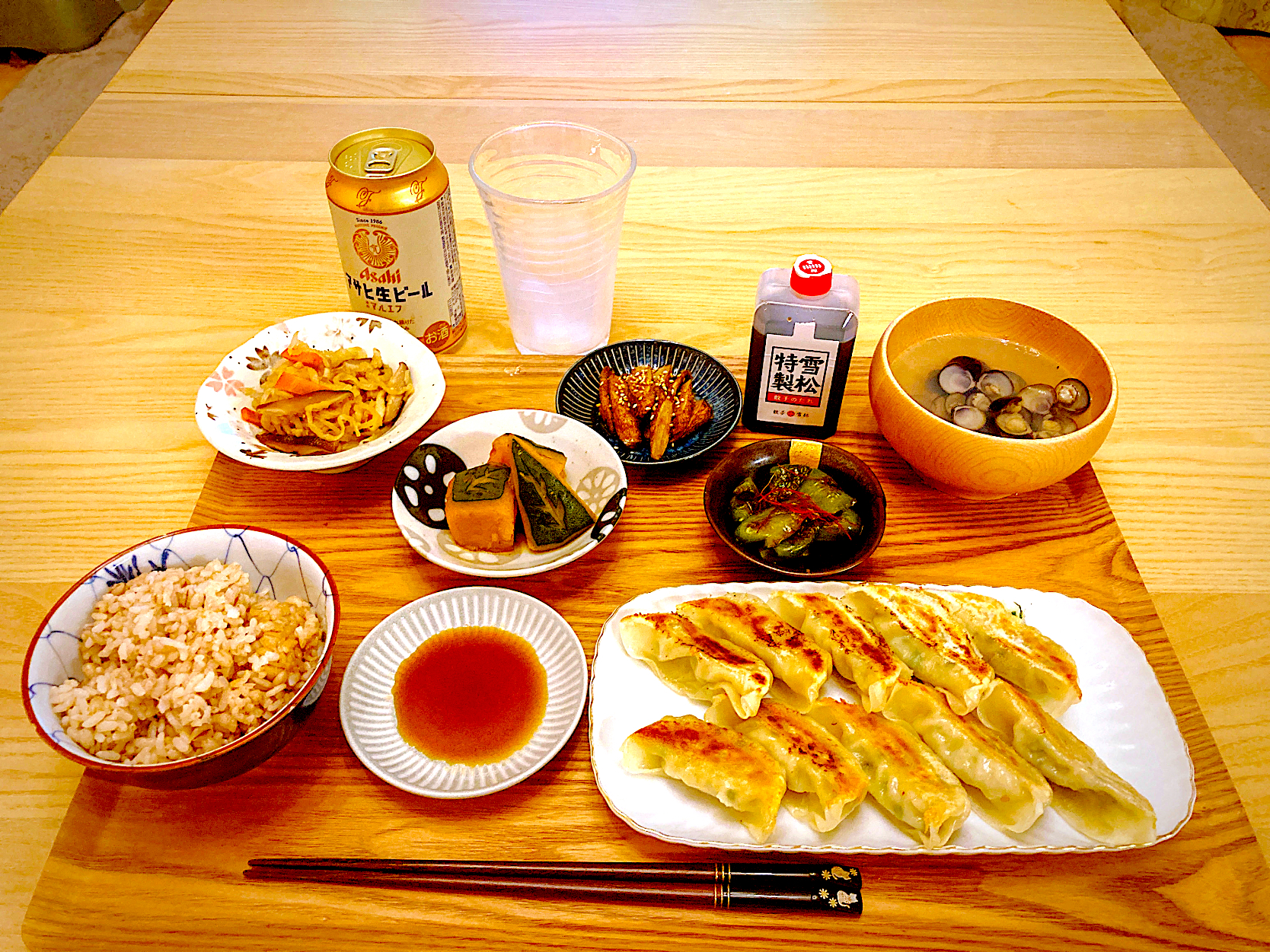 今日の夕食 餃子 ピーマンのグリル焼き かぼちゃの塩煮 ごぼうの甘辛揚げ 切り干し大根の煮物 しじみ汁 もち麦入り胚芽米 ふわ猫はなちゃん Snapdish スナップディッシュ Id 9lubia