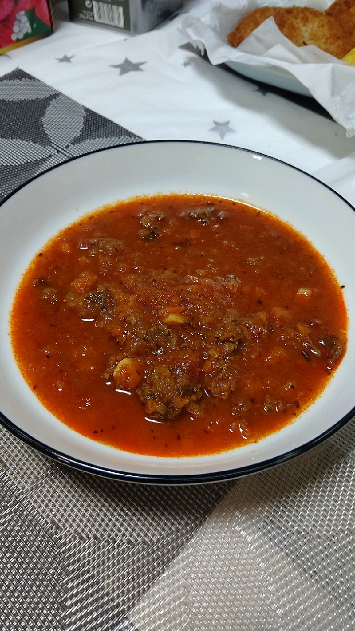 グヤーシュ・スープ(ハンガリー)
