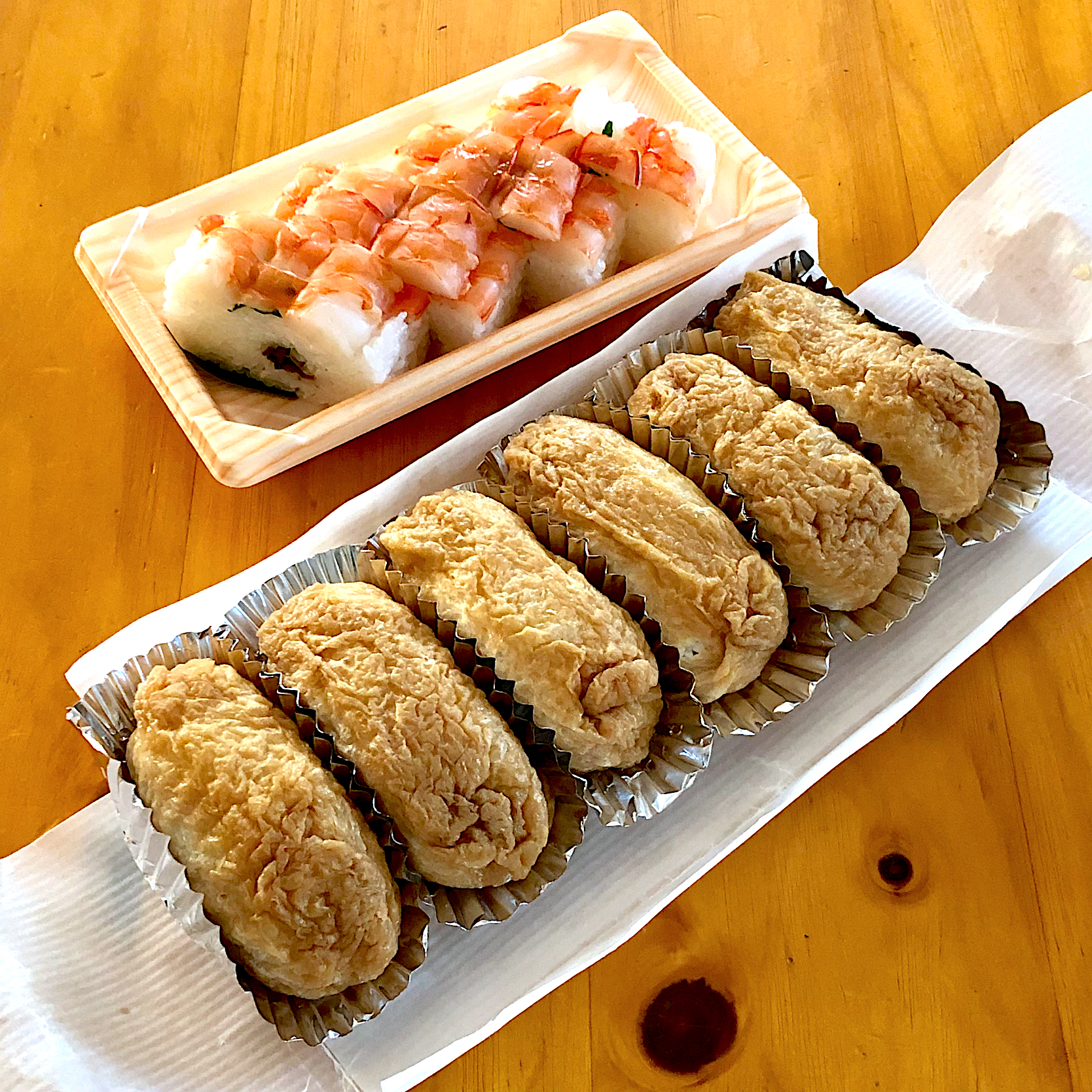 熊本、福み屋の稲荷寿司と海老の押し寿司
