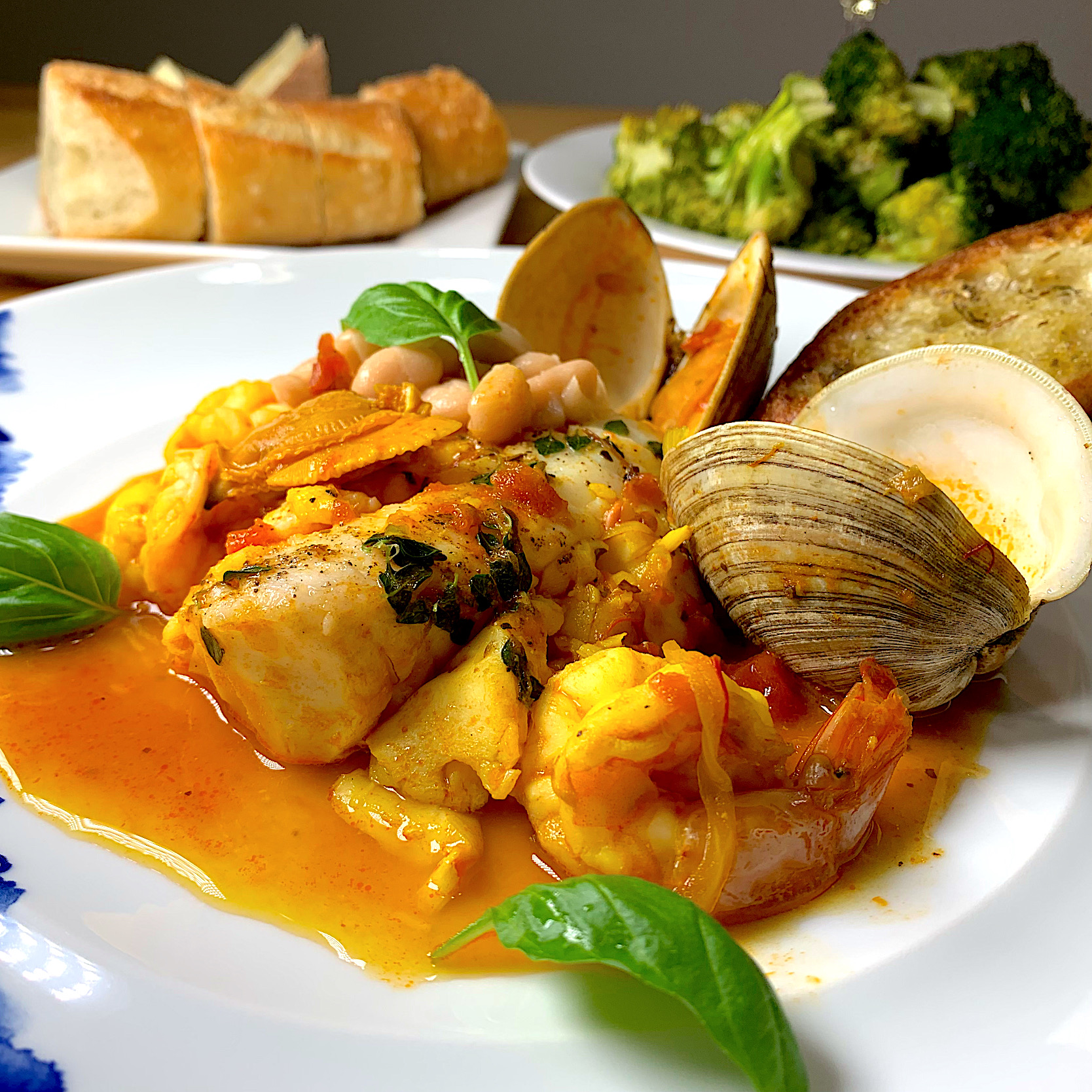 Seafood Stew with Cod, Shrimp and Clams (鱈、海老、蛤のブイヤベース風)