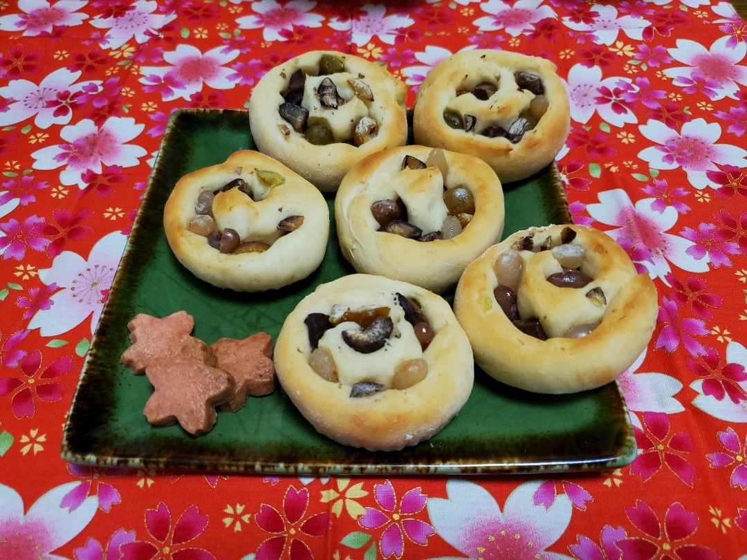 🌸桜のクッキーと甘納豆&甘栗のパン