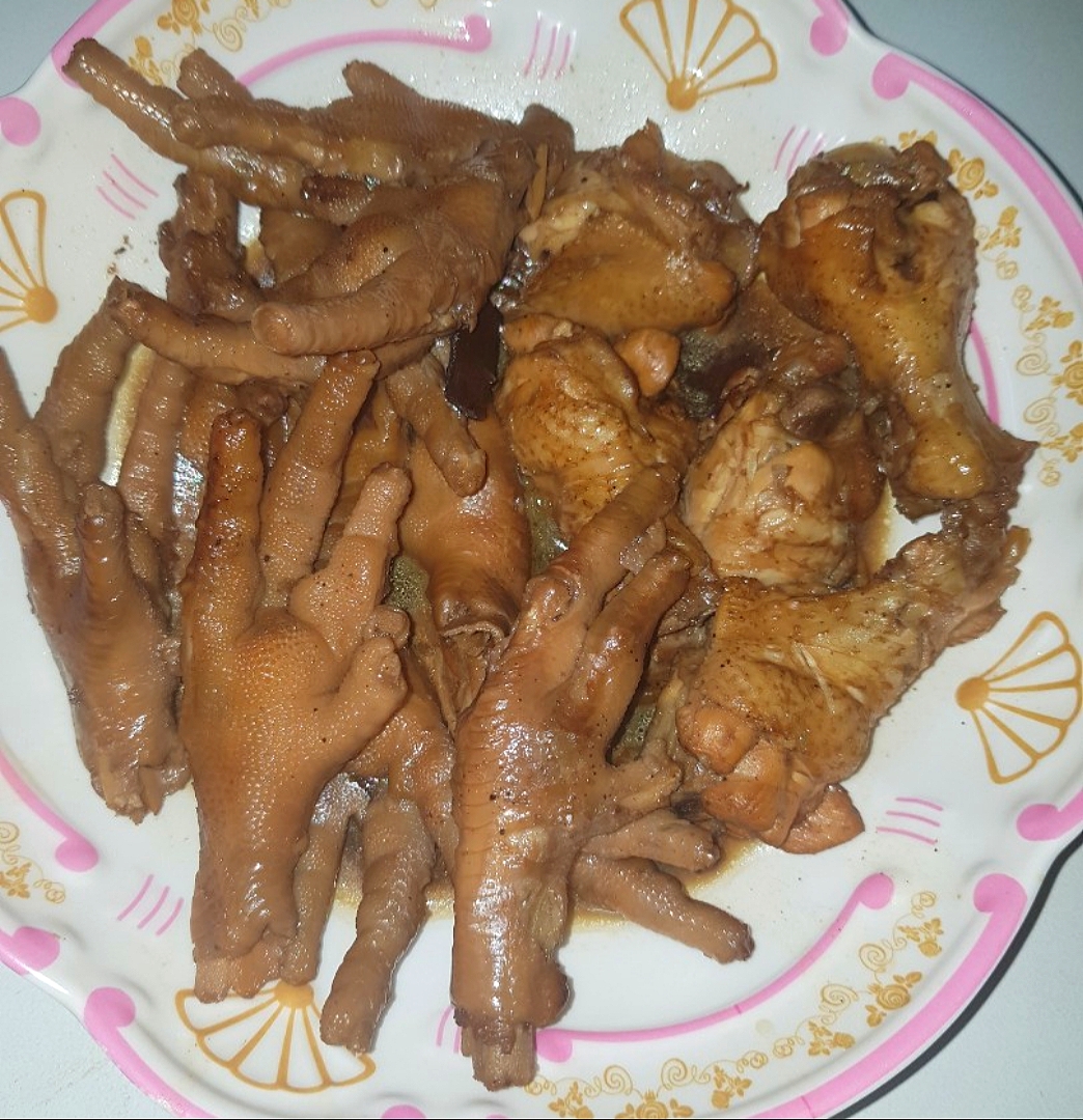 braised buffalo wings and chicken feet