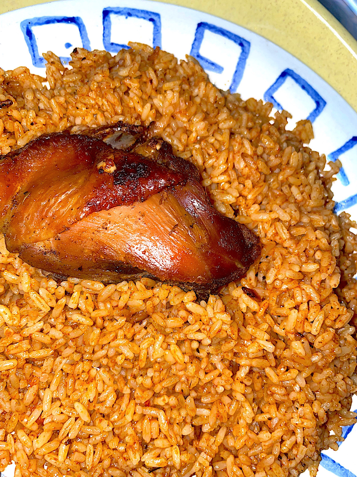 Smokey Jollof rice with fried chicken 🥰🥰🥰