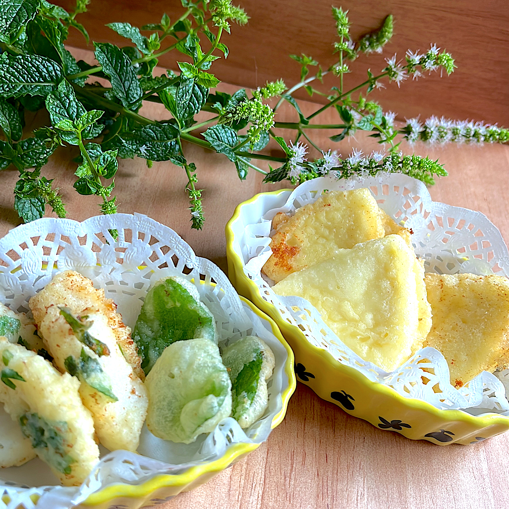 ミントの葉の天ぷら　ミントとイカの天ぷら　カマンベールチーズの天ぷら