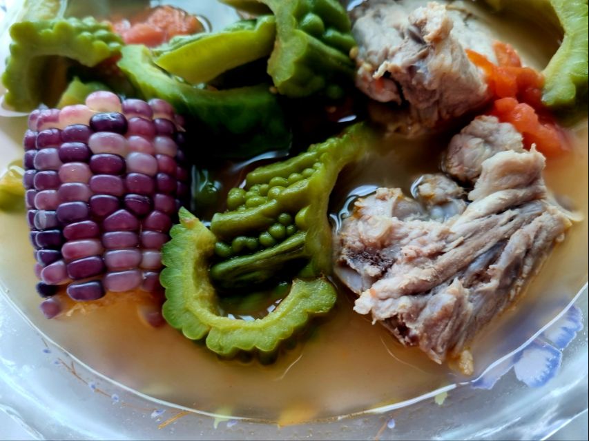 苦瓜大骨汤 - pork bone soup with bitter gourd