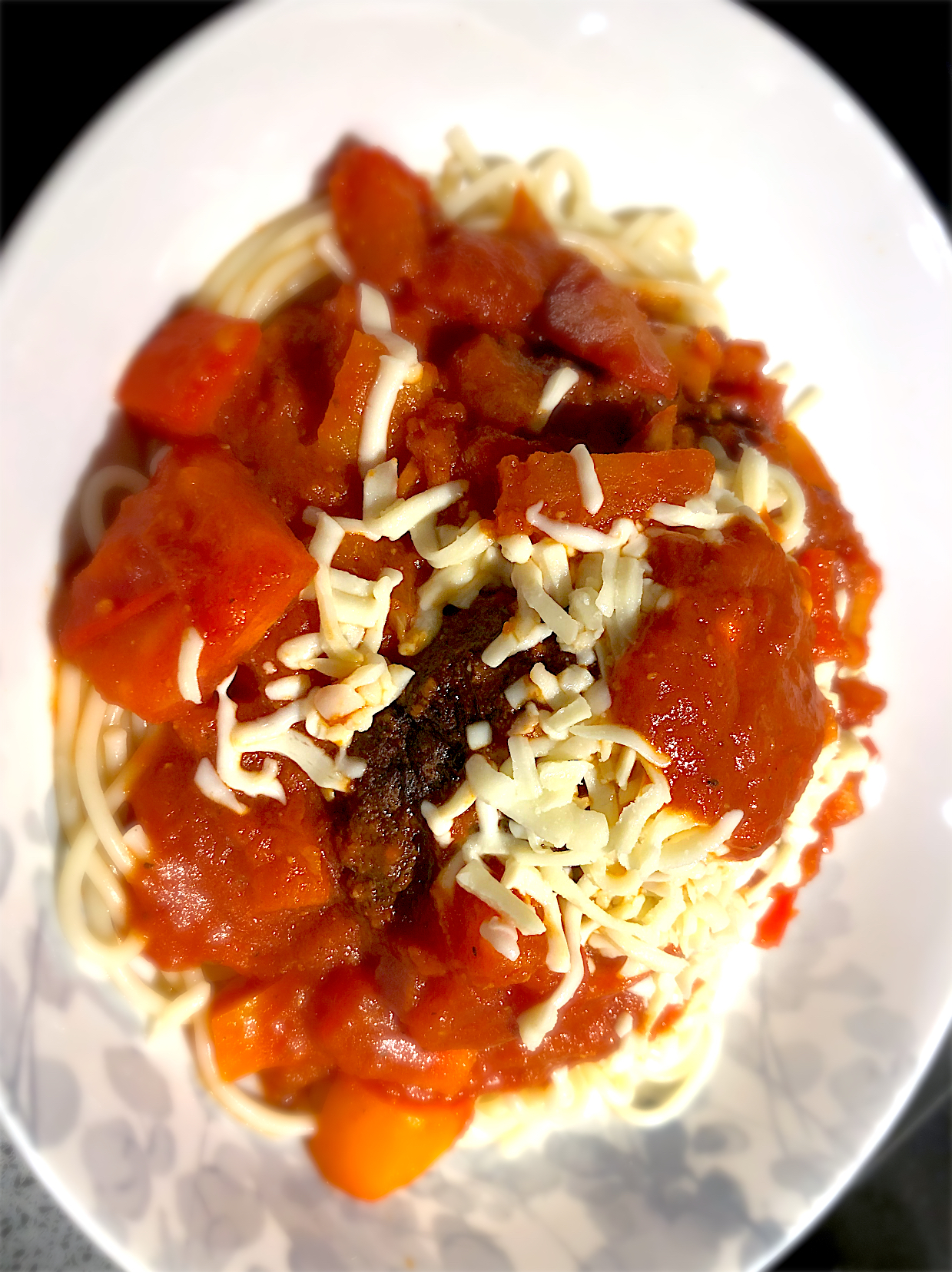 BentoFox's dish Thick and rich homemade Spaghetti sauce, pressed ground beef patty topped with mozzarella cheese 😋