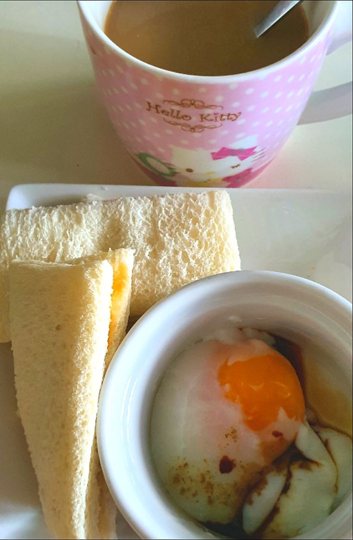 Good morning 😍
egg soft bread with butter + peanut butter + milk coffee 😋
