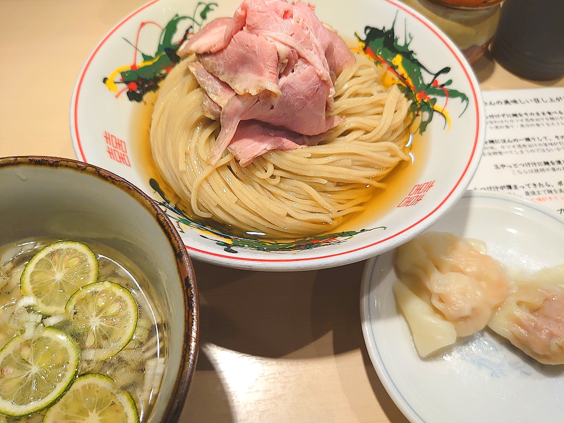 ミシュランガイド東京22 ビブグルマン ラーメン 掲載店 夏季限定キング製麺 すだち冷え冷え昆布水つけ麺300g 1 100円 ワンタン肉1個 海老1個別皿 140円 王子6分赤羽から徒歩40分 大脇 Snapdish スナップディッシュ Id Lbfwaaa